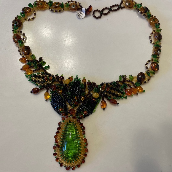 VINTAGE HANDCRAFTED AMBER NECKLACE, NWT - Picture 7 of 9